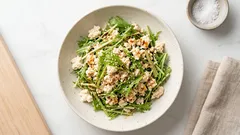 冷凍豆腐でそぼろ食感に—水菜と和えるだけの高たんぱくサラダ(白和え風)